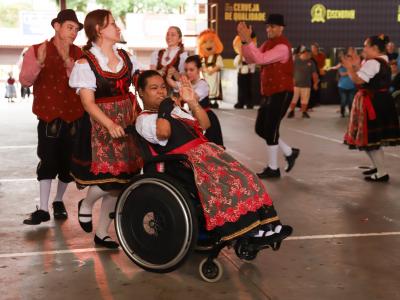 Besonderertag, Kindertag e Seniorentag oferecem programação inclusiva e gratuita na 36ª Oktoberfest de Igrejinha