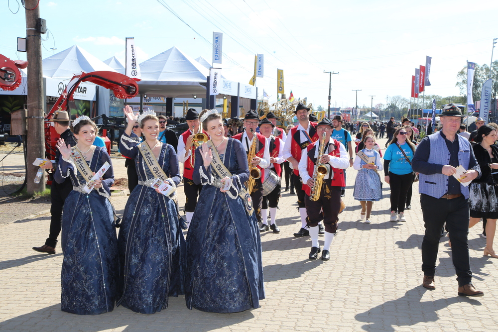 Oktoberfest de Igrejinha leva música e diversão para a 46ª Expointer