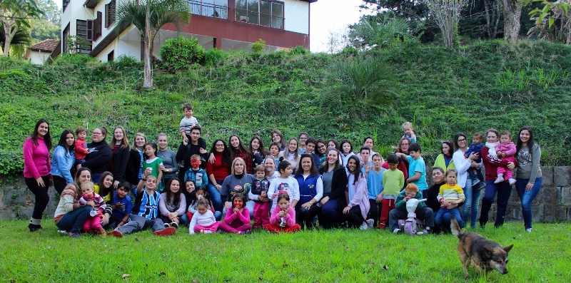 SOCIALIZAÇÃO: Instituto Olívia comemora 80 anos com ação social no Instituto Santíssima Trindade