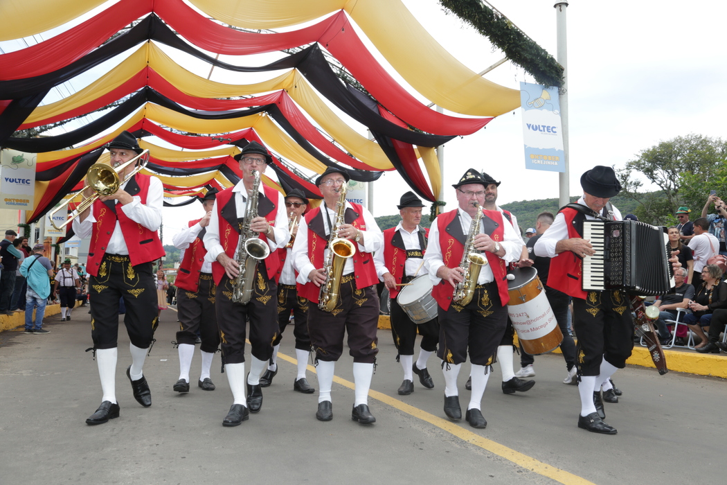 Sábado para celebrar a cultura alemã na  33ª Oktoberfest de Igrejinha